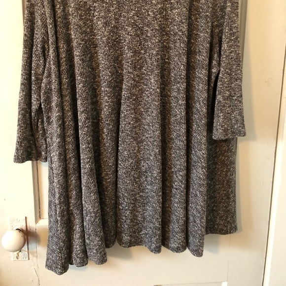 Black tunic - Picture 2 of 3